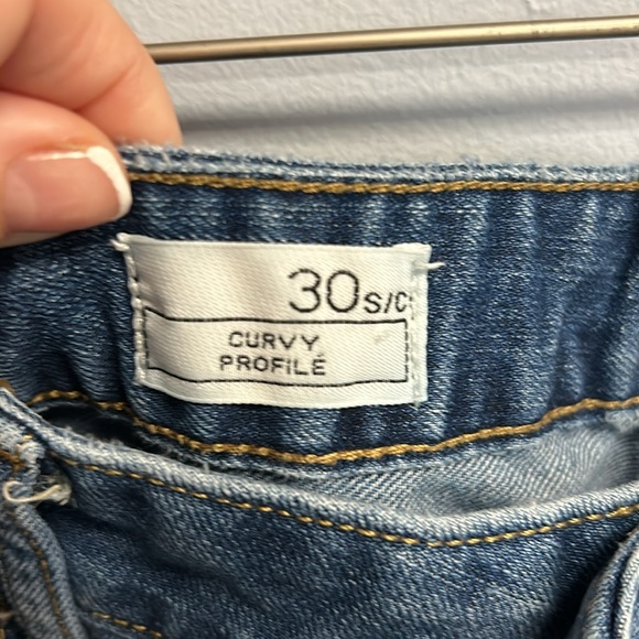 Gap curvy profile, size 30 bit of a flare leg denim jeans - Picture 2 of 6